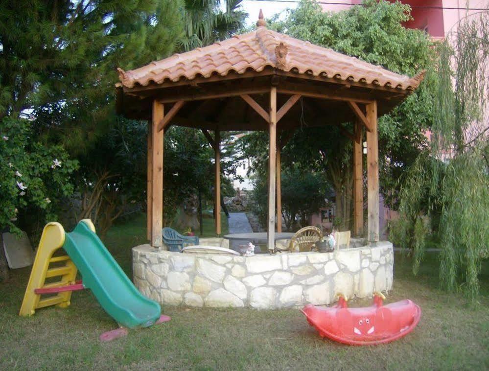 Yannis Pothoulakis Apartments Almirida エクステリア 写真